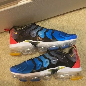 Nike VaporMax Plus “Superman”